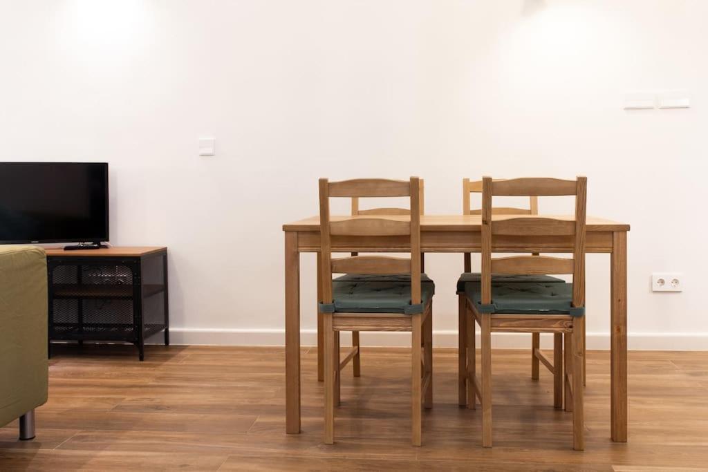 Encantador Apartamento Reformado En Tetuan By Bebalmy Madrid Esterno foto