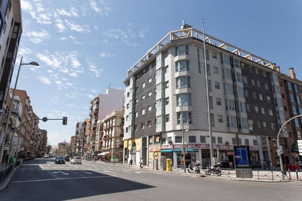 Encantador Apartamento Reformado En Tetuan By Bebalmy Madrid Esterno foto